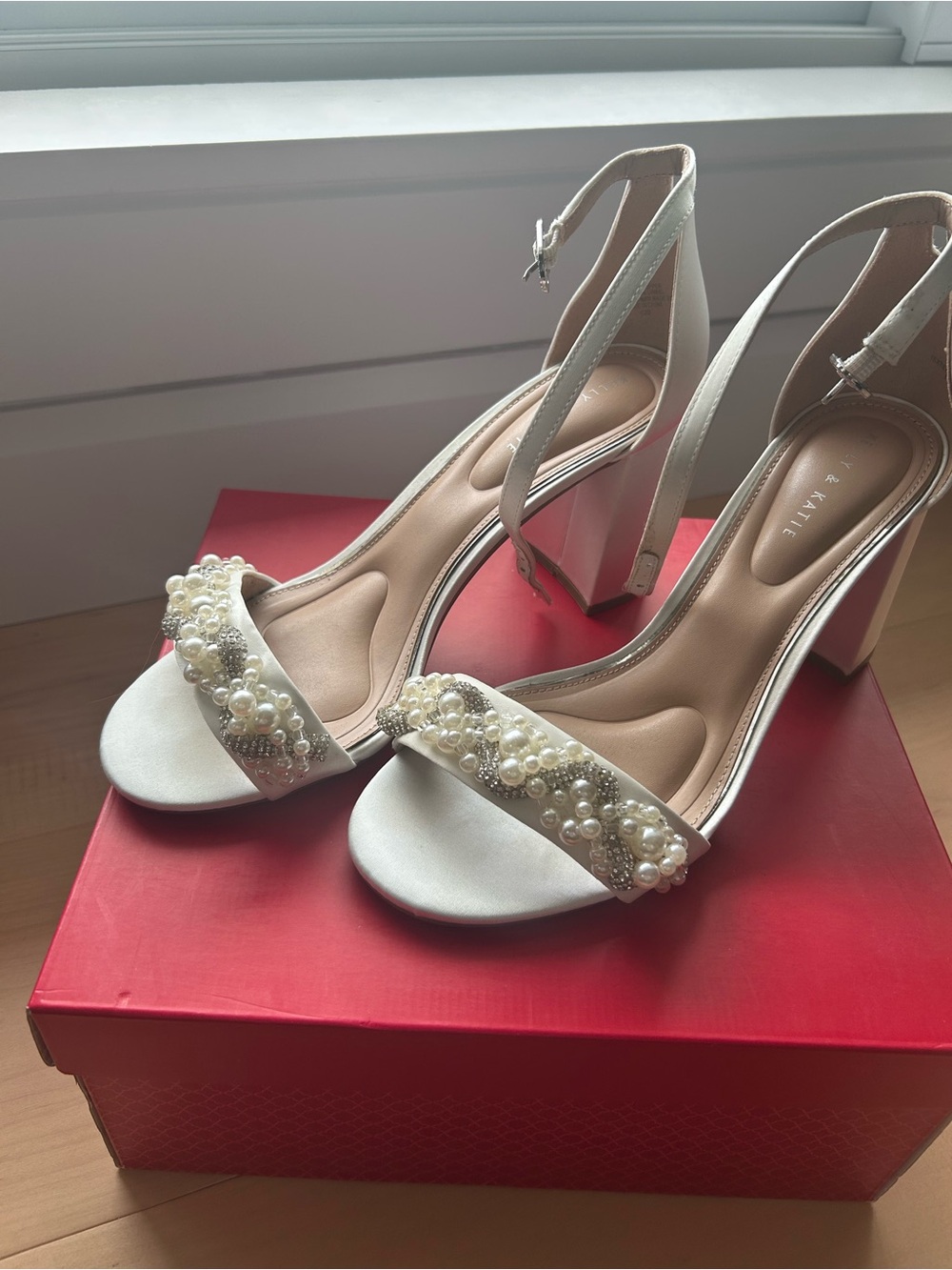 Pearl-Embellished White Satin Ankle-Strap heel